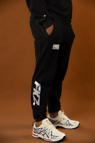 D4/26 FLEECE TRACK PANTS - BLACK