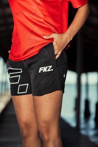 FKZ STAPLE SHORT - BLACK / WHITE