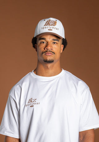 D1/26 HAT – WHITE/BROWN