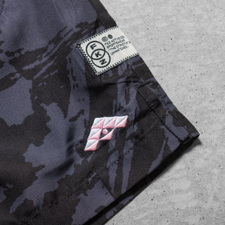 D3/26 SHORTS – BLACK CAMO